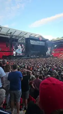 Foo Fighters Dave Grohl Tells Fan 'Get the F*** Off My Stage' After Mentos Costume Stunt