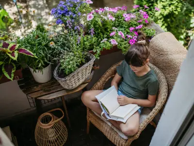 Four Fragrant Spring Plants for a Scented UK Garden Retreat