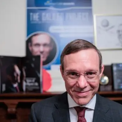 Harvard's Avi Loeb Joins Trump's UFO Task Force to Investigate UAPs