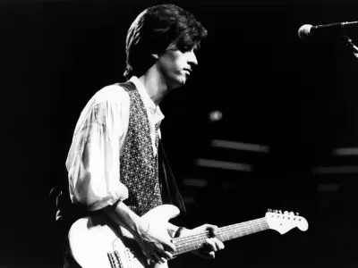 Johnny Marr to Auction Historic Smiths Guitars for Hundreds of Thousands