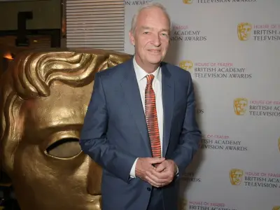 Jon Snow's Life: Alzheimer's Battle and Fatherhood at 73