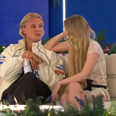 Love Island's George and Robyn Reunite After Show Exits