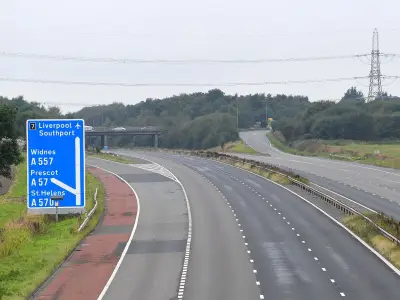 M62 Closed Westbound After Crash Between J8 and J7: Traffic Updates