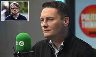 Mandelson Mocks Streeting's 'Mid-Life Crisis' in Leaked WhatsApps
