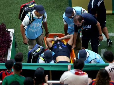Manuel Ugarte Stretchered Off with Knee Injury at World Cup