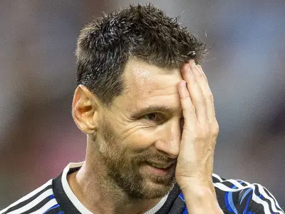 Messi tasked with ending 24-year World Cup curse after perfect group stage