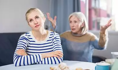 Narcissistic Parents' Lasting Wound: The Inner Critic You Inherit