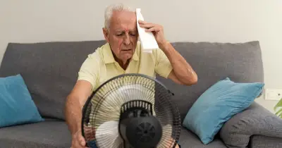 NHS issues four-step advice to cool down in 30 minutes amid 37C heatwave