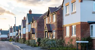Phil Spencer Shares '10p Test' Every House Buyer Must Try When Viewing