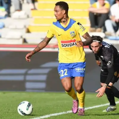 Rangers deny bid for Westerlo's Bryan Reynolds amid right-back search