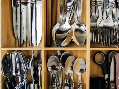 Revive Dull Cutlery Naturally with Baking Soda and Vinegar