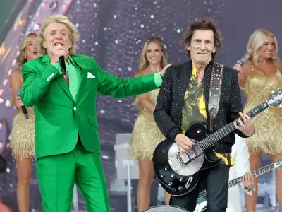 Rod Stewart's BBC Glastonbury Repeat Leaves Viewers in Awe at Age 80