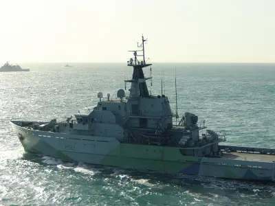 Russian Navy Fires Warning Shots at British Yacht in English Channel