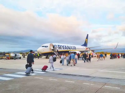 Ryanair Passenger Sneaks 20kg Luggage on Flight Without Paying