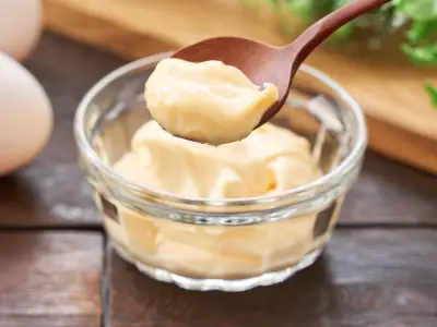 Salad Cream vs Mayonnaise: Key Differences Explained Simply