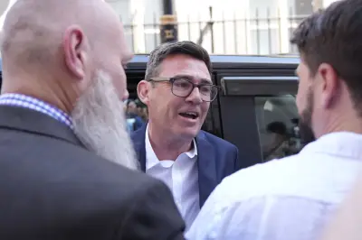 Starmer Meets Burnham for Transition Talks, Pledges Smooth Handover
