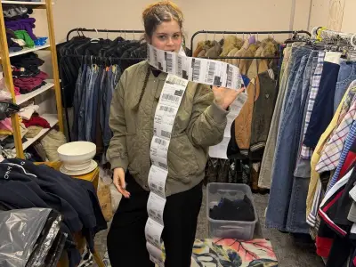 Teen Duo Skipped Uni, Now Earn £2k a Week Flipping Clothes