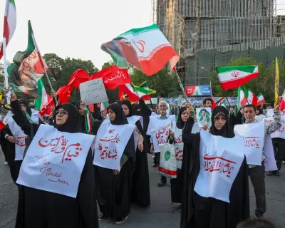 Trump Claims Iran Peace Deal Set for Sunday, Strait of Hormuz to Reopen