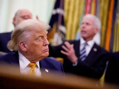 Trump Kicks Starmer While Down, Rages Over Reflecting Pool in Wild Washington Day