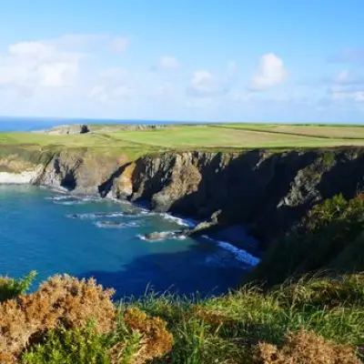 Welsh 'Hidden Gem' Beach Traeth Llyfn Praised for Stunning Views