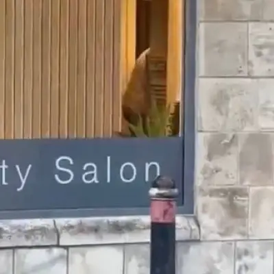 Wetherspoons customers film couple in hairdressers
