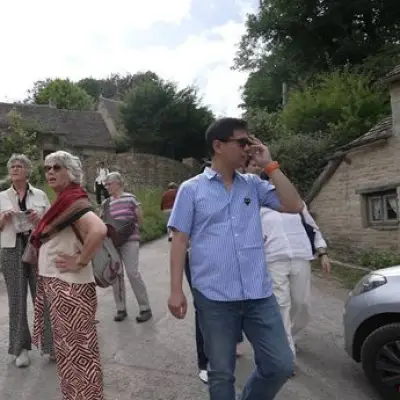 World's 'Most Beautiful Village' Bibury Overwhelmed by Tourists, Couple Says