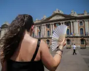 40 drown in France as heatwave grips country, PM says