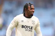 Adama Traore among nine players to leave West Ham after relegation