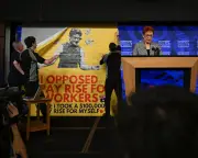 AFP Investigates Banner Stunt During Pauline Hanson's Press Club Speech