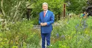 Alan Titchmarsh Urges Gardeners to Plant Beautyberry to Attract Robins All Summer