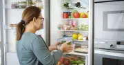 Aldi Issues Fridge Warning: Keep These Two Fruits Separate for Freshness