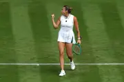 Aryna Sabalenka Dominates Teodora Kostovic in Wimbledon 2026 First Round