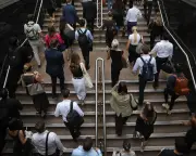 Australia's Net Overseas Migration Falls to Lowest Since 2022