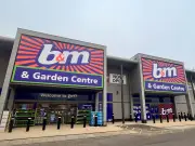 B&M £6 Handheld Fan Offers Up to 5 Hours of Cooling On-the-Go