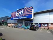 B&M's £20 Solar Table vs B&Q's £40 Version: Which Is Better?