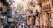 Brit Expat in Barcelona Shares 5 Tourist Don'ts for Summer Visitors