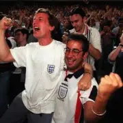 Brits Crown the 1990s as Favourite Decade in New Poll