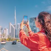 Brits Go to Great Lengths for Perfect Holiday Snap, Research Reveals