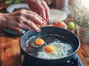 Chef Says Olive Oil Beats Salt for Better Tasting Eggs