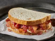 Chef's Simple Trick Makes Bacon Sandwiches Tastier and Crispier