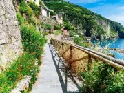Cinque Terre: Stunning Italian Riviera Villages with Scenic Hiking Trails