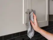 Clean Dirty Kitchen Cabinets with Baking Soda and Lemon Juice