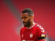 Danny Simpson Ends Retirement to Join Arabian Falcons in Dubai