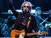 Daryl Hall Reveals Kidney Transplant in Health Update to Fans