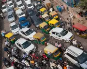 Delhi to Ban Petrol Rickshaws and Scooters to Cut Toxic Fumes by 2030