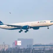 Delta flight to Seattle declares mid-air emergency, lands in Edinburgh