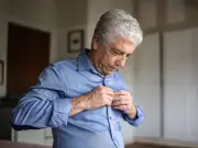 Dementia Warning Sign: Heavy Clothing in Hot Weather Could Be Dangerous