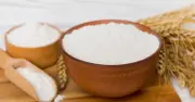 Difference Between Flour and Self-Raising Flour Explained for Bakers