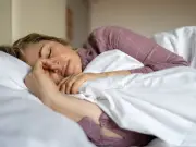 Doctor Warns: Wash Pillowcases Weekly to Avoid Millions of Bacteria