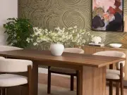 Dusk Shoppers Save £100 on 'Stunning' Dining Table, Say 'Pictures Don't Do Justice'